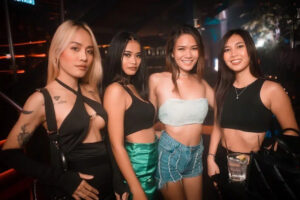 Girls At Geisha